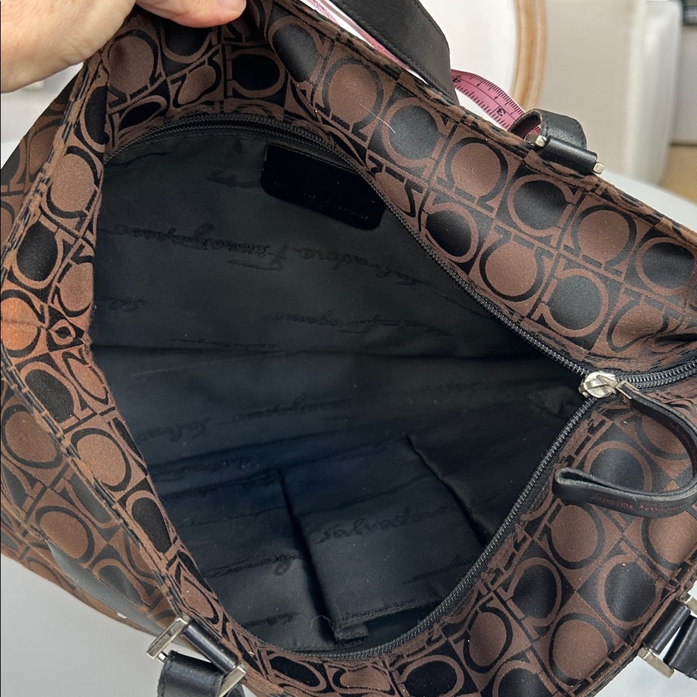Vintage 2000’s Ferragamo Gancini Printed Shoulder Bag - Picture 10 of 16